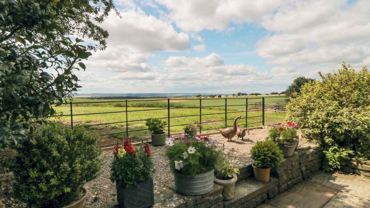 Potter Brompton Cottage | Sawdon Heights