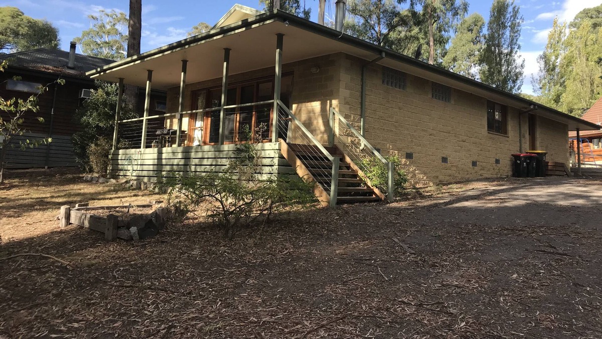 Sawmill Settlement House | Sawmill Retreat - Only 5 minutes drive to the entry gates of Mt Buller