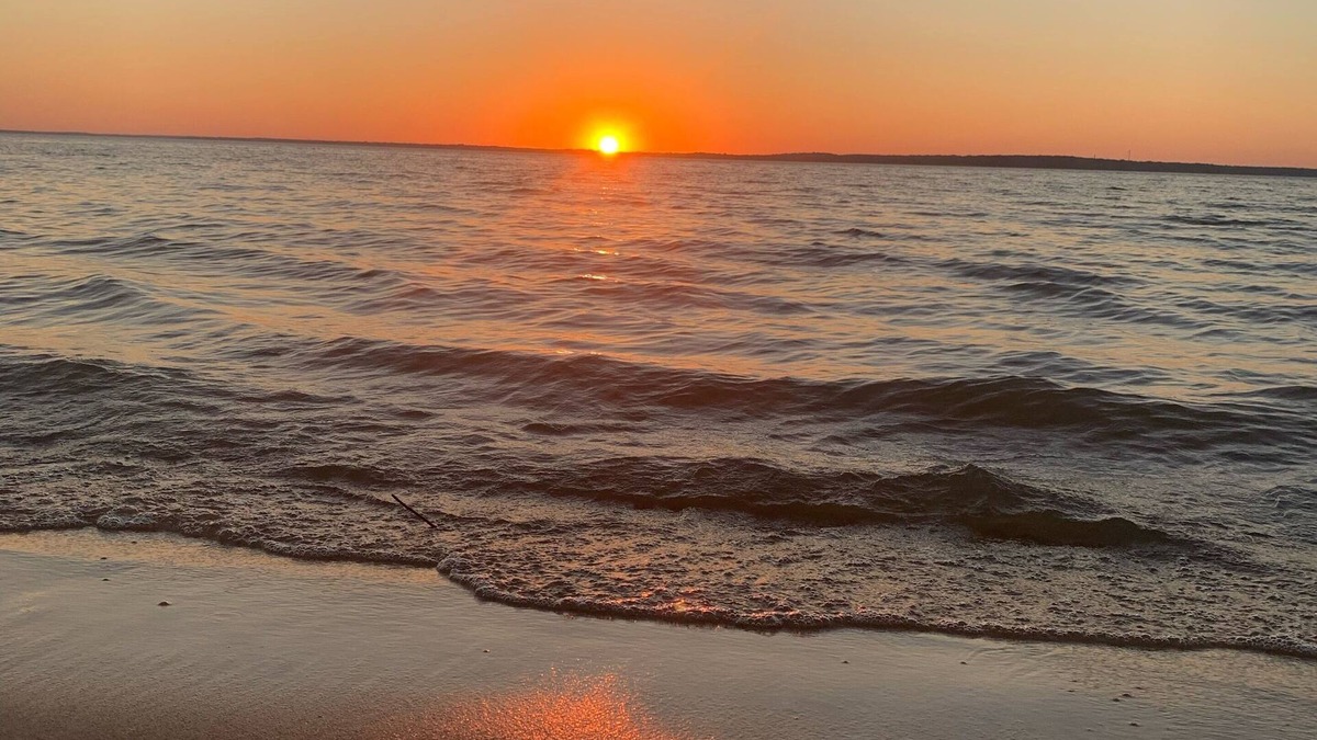 Gordonville House | SAYKM Sandy Feet Retreat on Lake Texoma min from sandy beach!