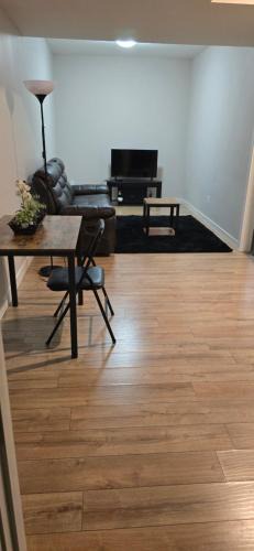 Northeast Edmonton House | Sazzy Exotic Suite
