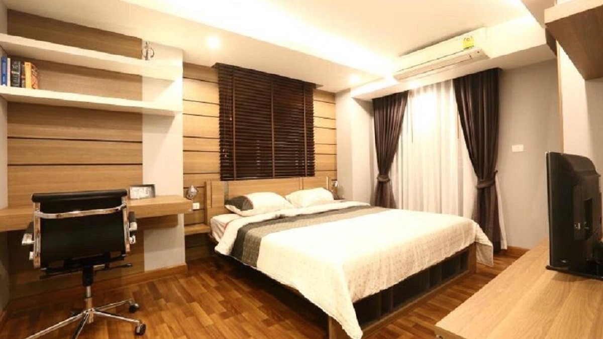 Khlong Toei Condo | SB Home 2BR Apartment 82spm, Sukhumvit/WIFI/TV/BIG POOL/BTS