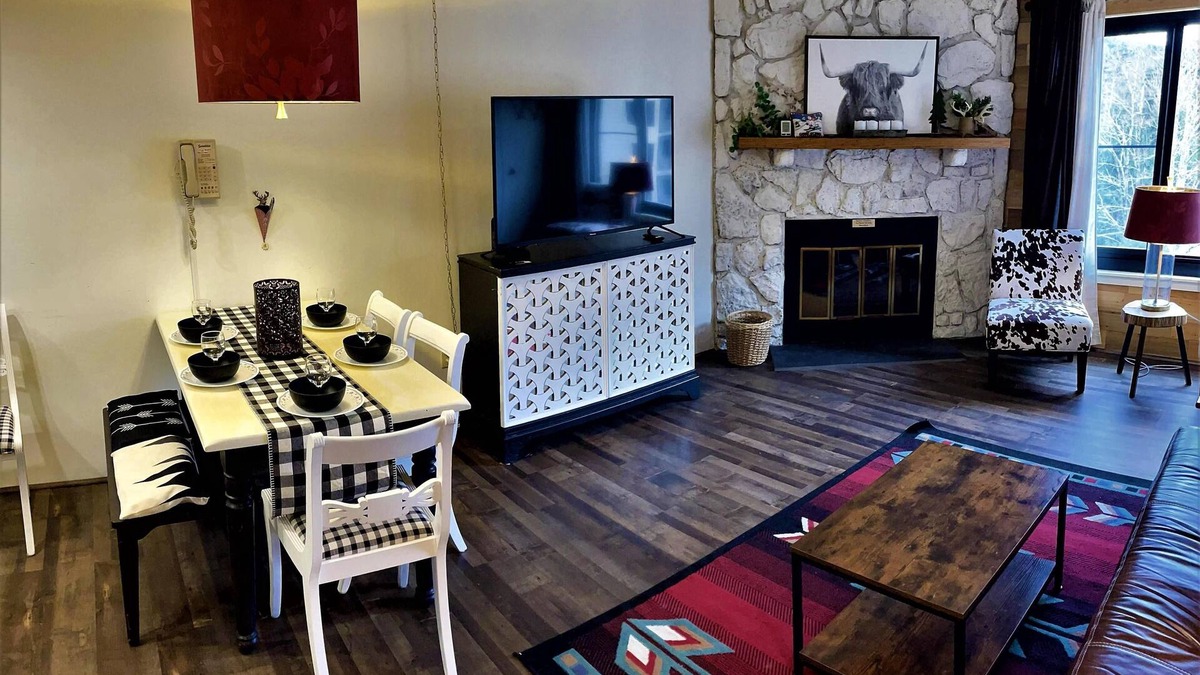 Snowshoe Condo | SC 5410: Powder Peak Escape | Ski-In Access & Cozy Fireplace