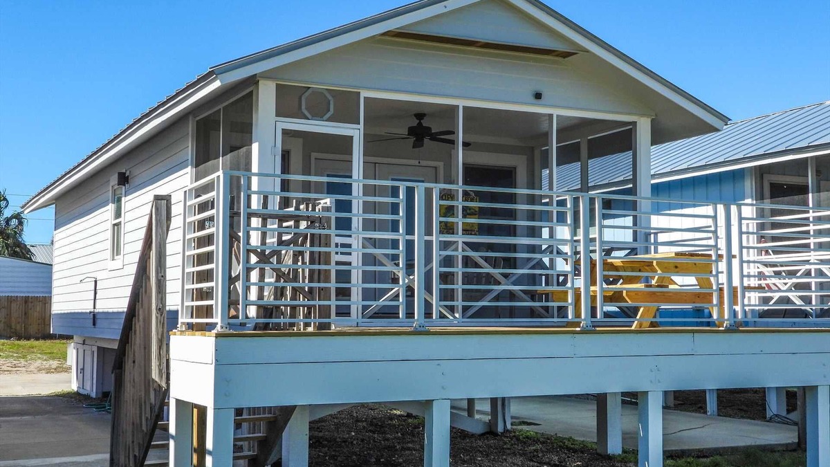 Cape San Blas Cottage | Scallop Cove #4 - Sunshine Daydream - Bayfront, Pet Friendly, Save 15% on 25' Bookings!