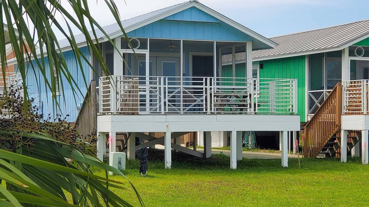 Cape San Blas Cottage | Scallop Cove #5 - The Blue Tortuga - Bayfront, Pet Friendly, Save 15% on 25' Bookings!