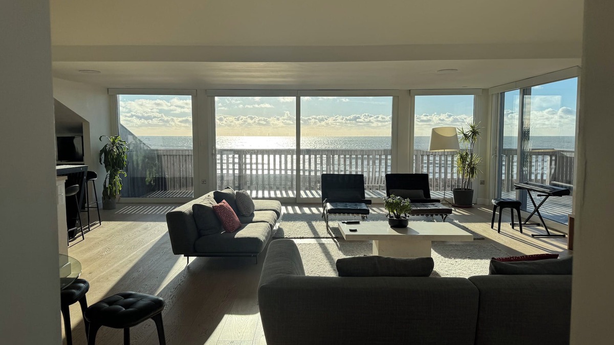 Shoreham-by-Sea Villa | Scandi Beach