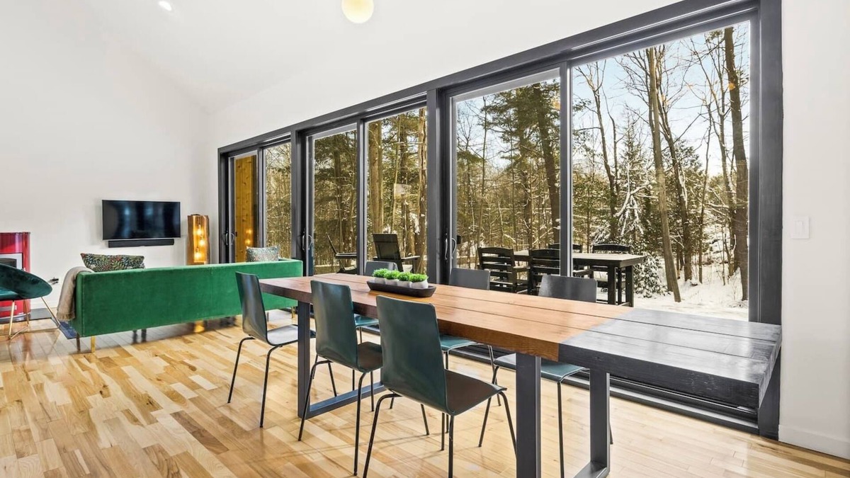Scottsburg Ski Chalet | Scandinavian Chalet | Hot Tub | FLX Retreat