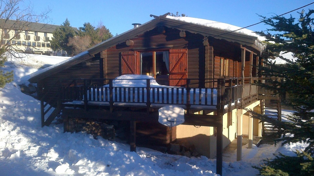 Les Angles Ski Chalet | Scandinavian chalet in wood and stone