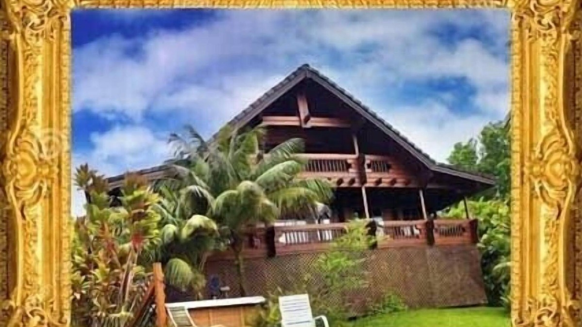 Huelo Ski Chalet | Scandinavian Chalet, Ocean View, Tropical, Entire Home, King, Jacuzzi, Permited