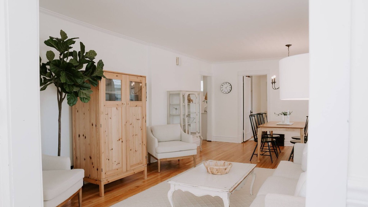 Glen Ellyn House | Scandinavian Inspired - 3 Bedroom