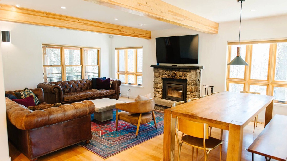 Soda Springs Cabin | Scandinavian Style 3-bedroom cabin in delightful Soda Springs with WiFi