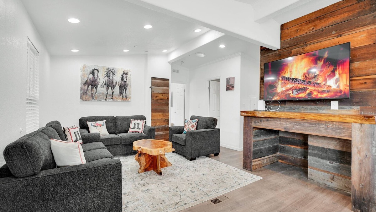 Castro Valley House | Scape to the Ranch: Relax, Work or Explore w/WiFi in fabulous Castro Valley