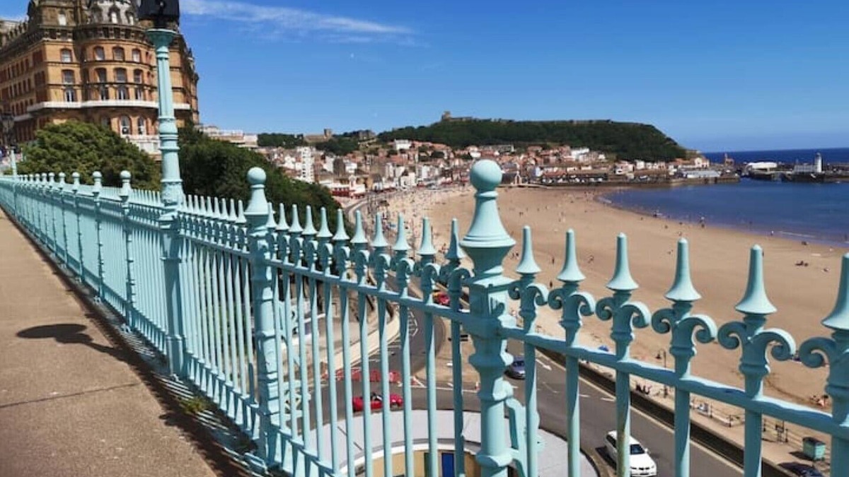 South Cliff Apartment | Scarborough, South Cliff Seaside Garden Apt