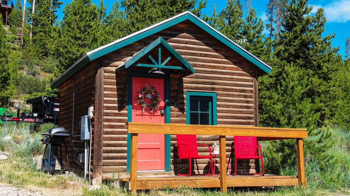 Grand Lake Cabin | Scarlet Paintbrush Cabin at Wild Acre Cabins