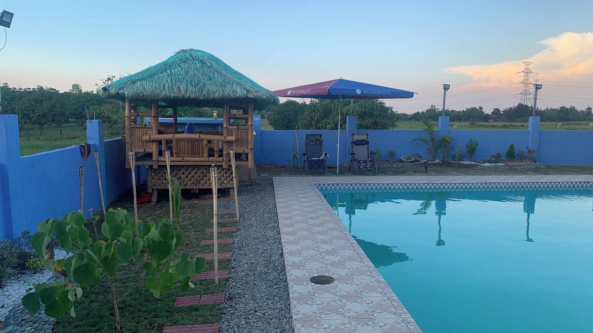 Bugallon Hotel | Scarlett Near Mount Zion