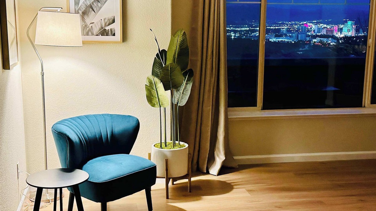 Northeast Reno House | Scenic,10 Guests,7 Beds 4036