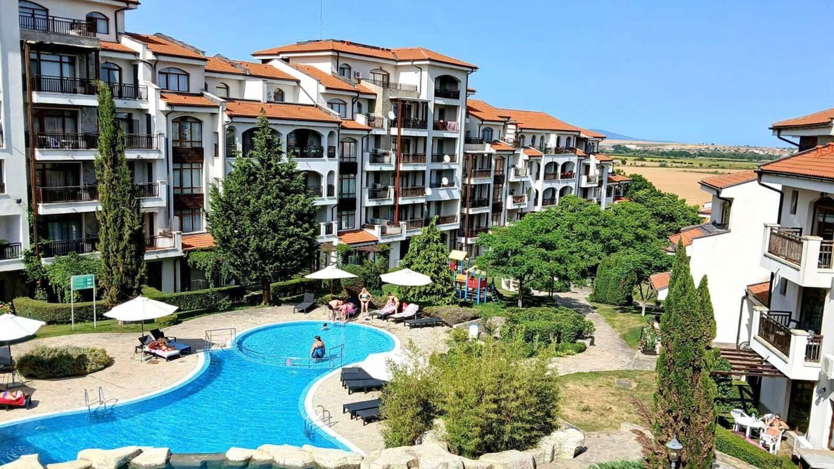 Aheloy Apartment | Scenic, 2 Bedroom Apt with Views