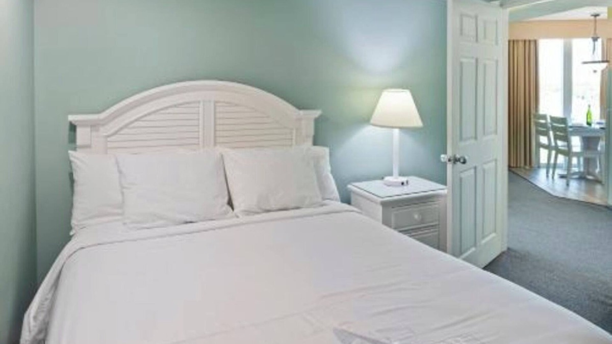 Ormond Beach Resort | Scenic 2BR City View Condo – Pool, Kitchen, Easy Drive to Dining & Shops