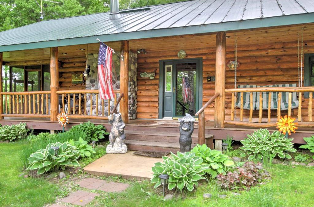 Holcombe House | Scenic Cabin on 2 Acres Near Lake Holcombe Marina!