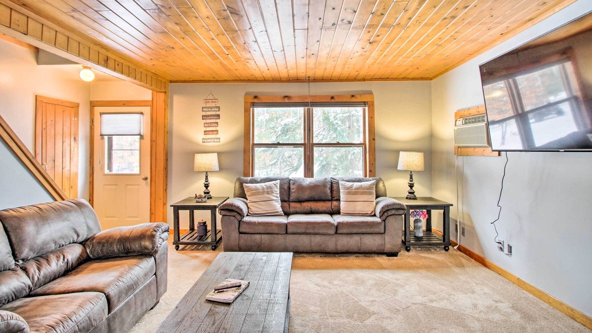 Walker Cottage | Scenic Cottage in the Woods - Near Leech Lake