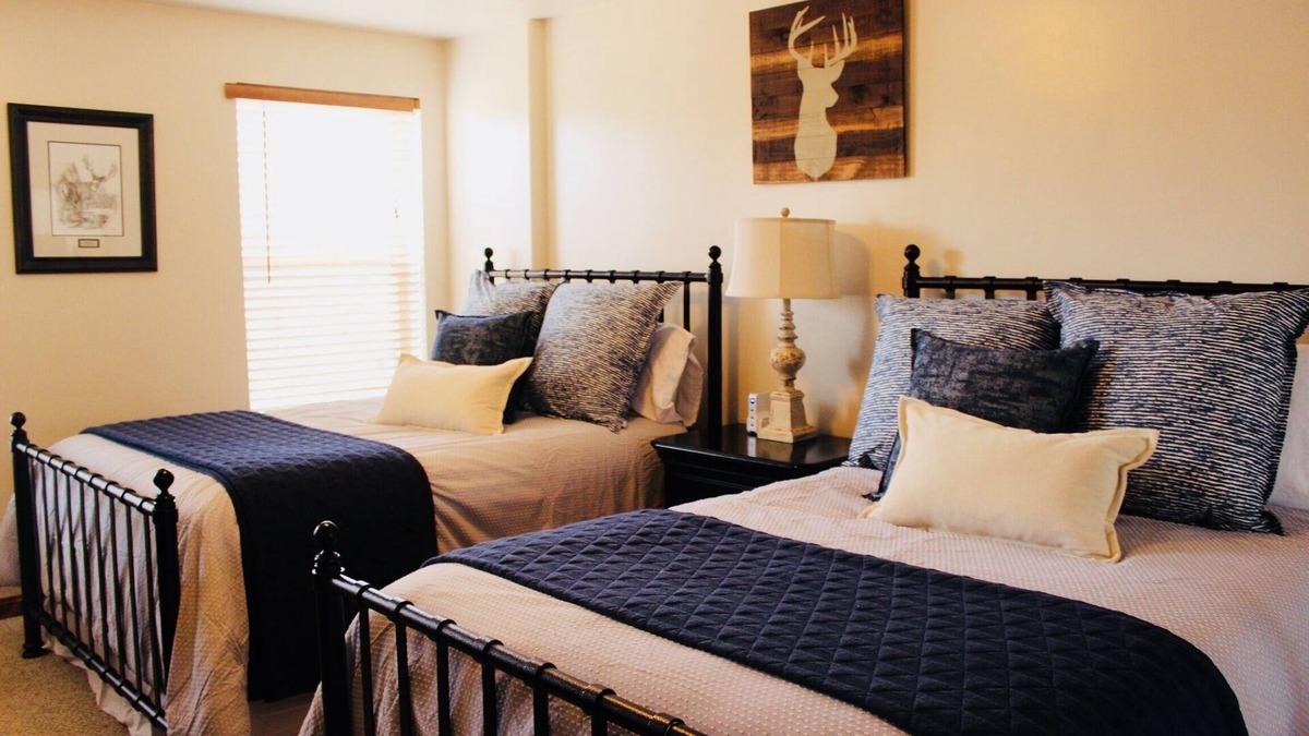 Eden Condo | Scenic Escape! King Bed Suite + Fire Pit + Pool + Hot Tub + Family Friendly