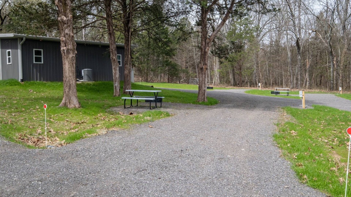 Rural Hill RV Rental | Scenic, Full-Hookup Back-In Campsite Just Outside Nashville!