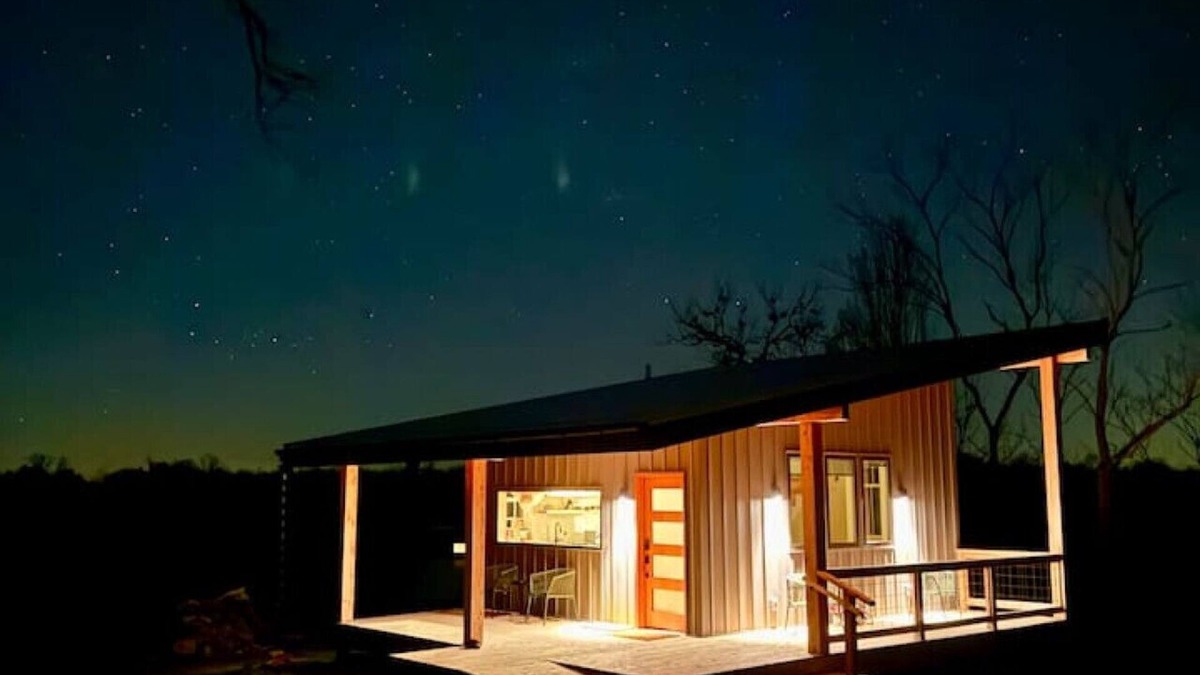 Frankfort Cabin | Scenic Highgrounds Modern Cabin - Chicory