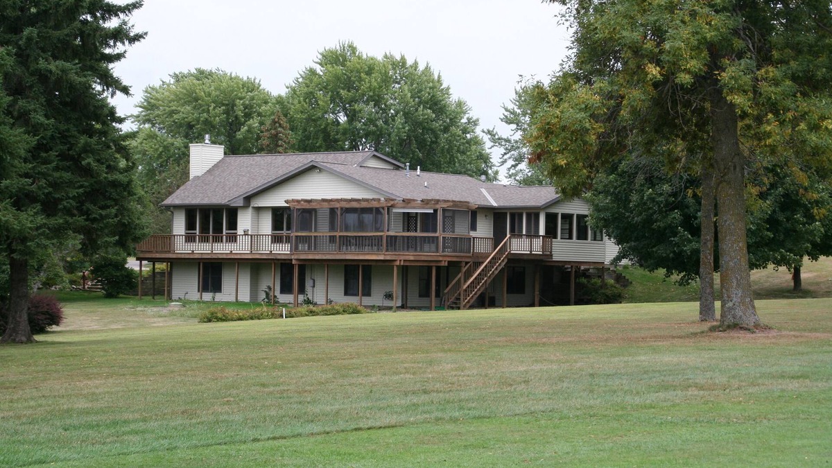 Wabasha House | Scenic Home On Golf Course & Ski Resort