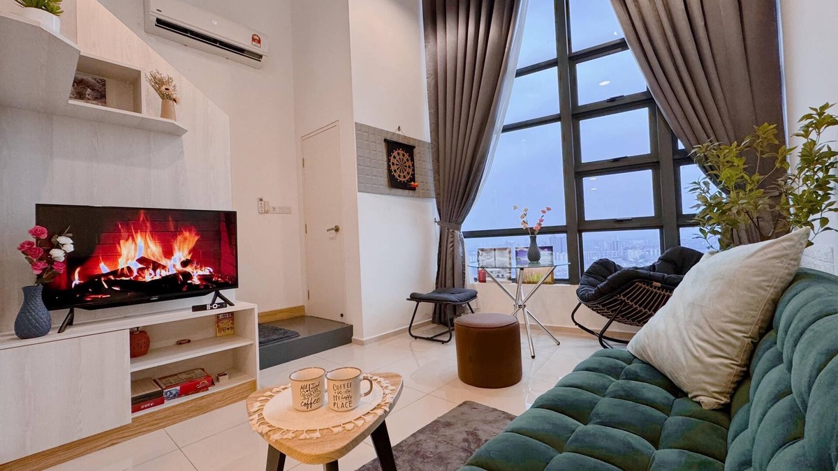Taman Mutiara Apartment | Scenic Kuala Lumpur Ekocheras condo with Pool Mall and Train