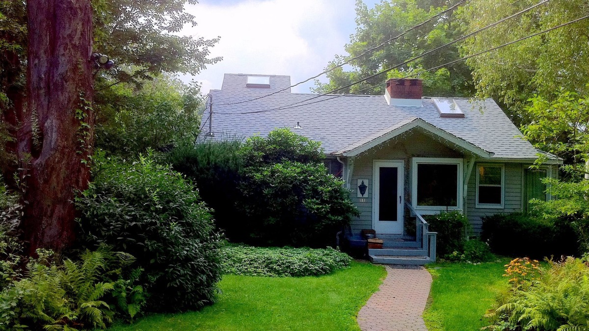 West Milford House | Scenic Lakefront Home offering peaceful oasis