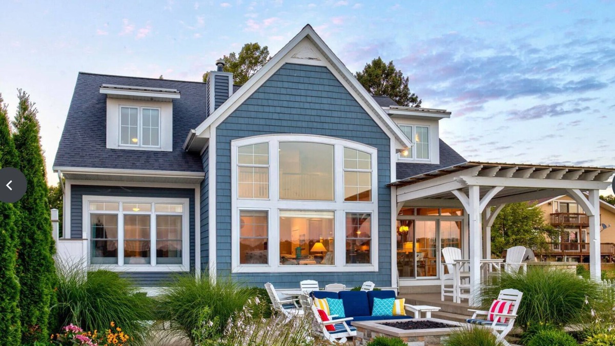 Muskegon House | Scenic Lakehouse on Bear Lake with Access to Lake Michigan