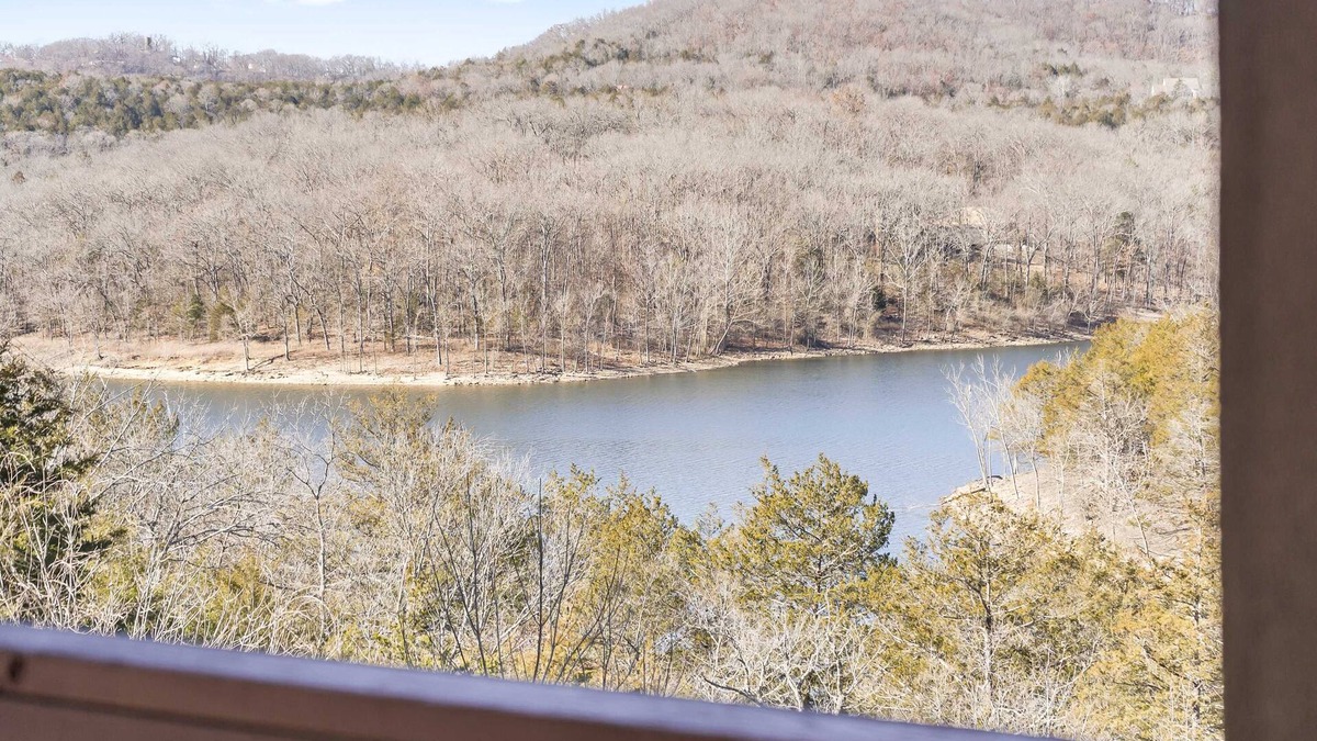 Branson Condo | Scenic Lakeview – Stay for 5!