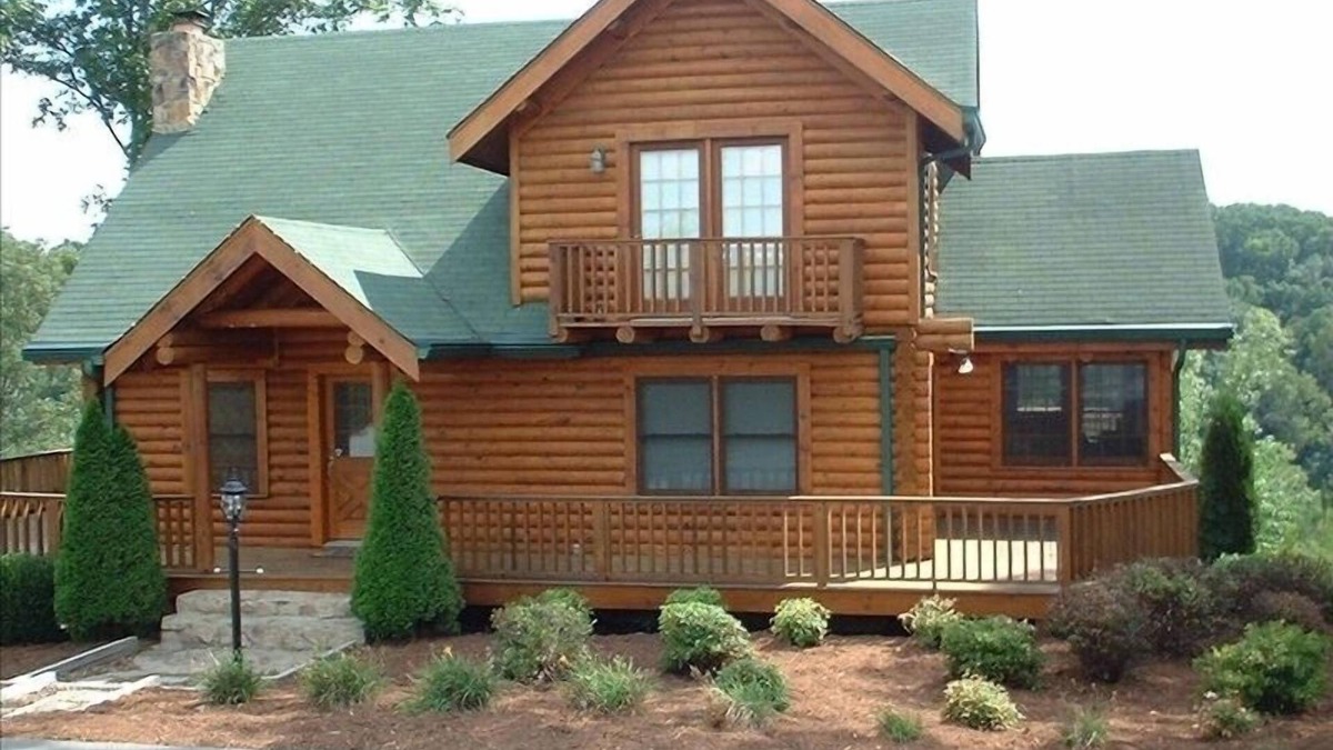 Graysville Cabin | Scenic Log Cabin on 12 Acres: hot tub, jacuzzi, and fireplace, NEWLY RENOVATED