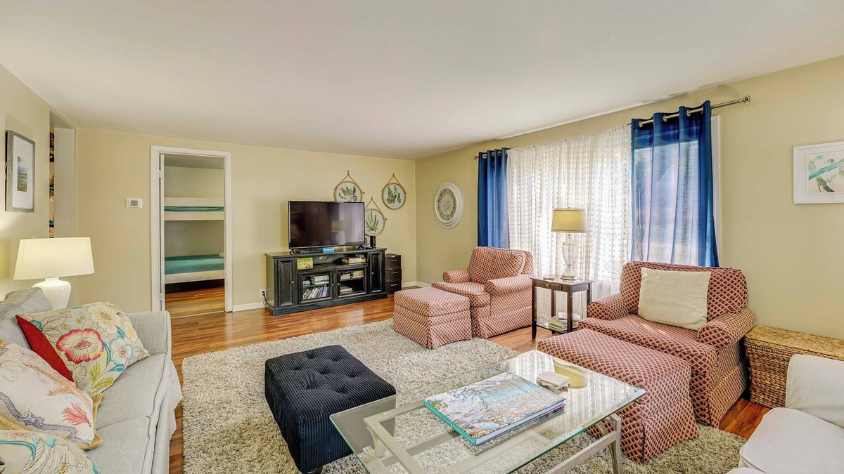 Ludington Cottage | Scenic Ludington Home ~ 1 Mi to Lake Michigan