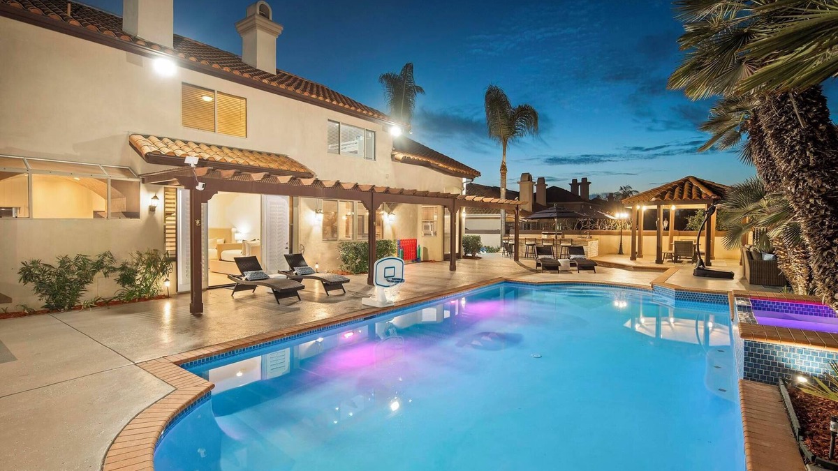 Bonita House | Scenic Luxury Oasis: Views, Pool, Spa, Game & Movie Rms