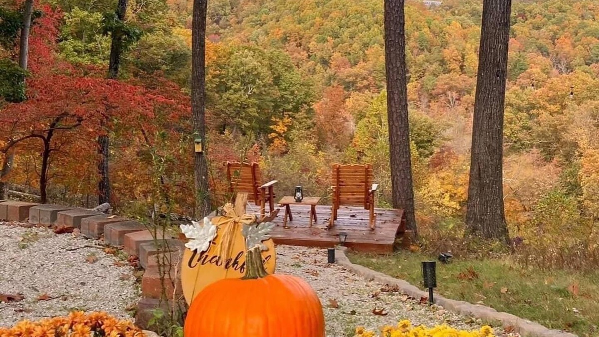 Eureka Springs Cabin | Scenic Mountain view cabin,Kayaks,public Lake Access in Eureka Springs