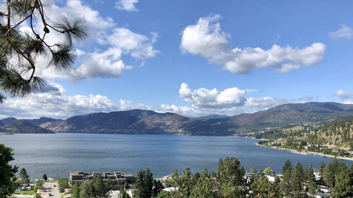 Central Okanagan Apartment | Scenic Ponderosa Pines Suite in Peachland British Columbia, Canada