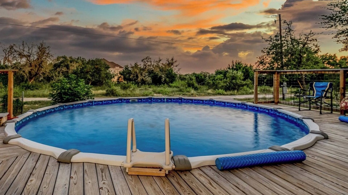 Florence House | Scenic Retreat in Hill Country; An Artsy-Ranch, Amazing Views, Privacy, and Pool