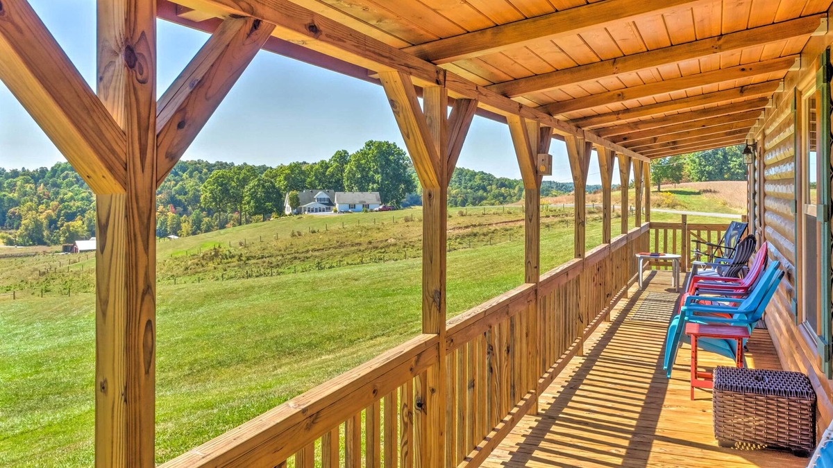 Cub Run Cabin | Scenic Retreat w/ Ponds, Waterfall, Cave & More!