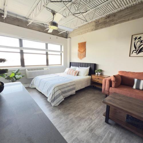 Central Business District Apartment | Scenic Serenity, dtown, gym, free parking