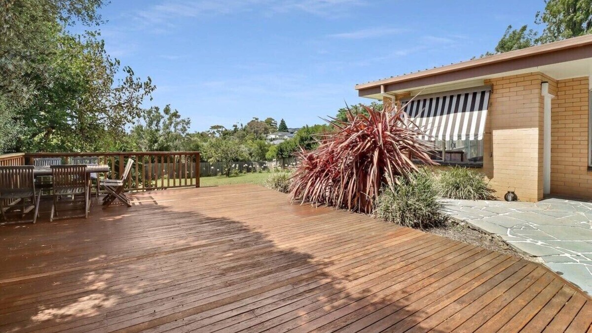 Highton House | Scenic Serenity Large Family Home in Geelong