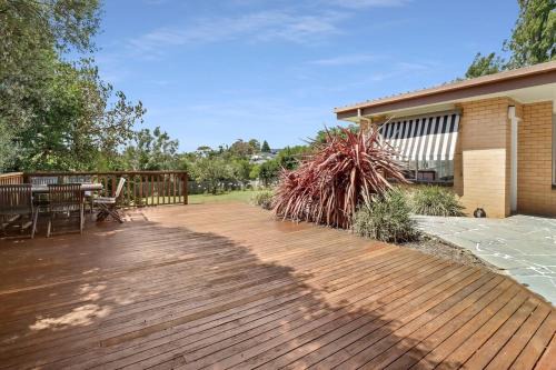 Highton House | Scenic Serenity Large Family Home in Geelong