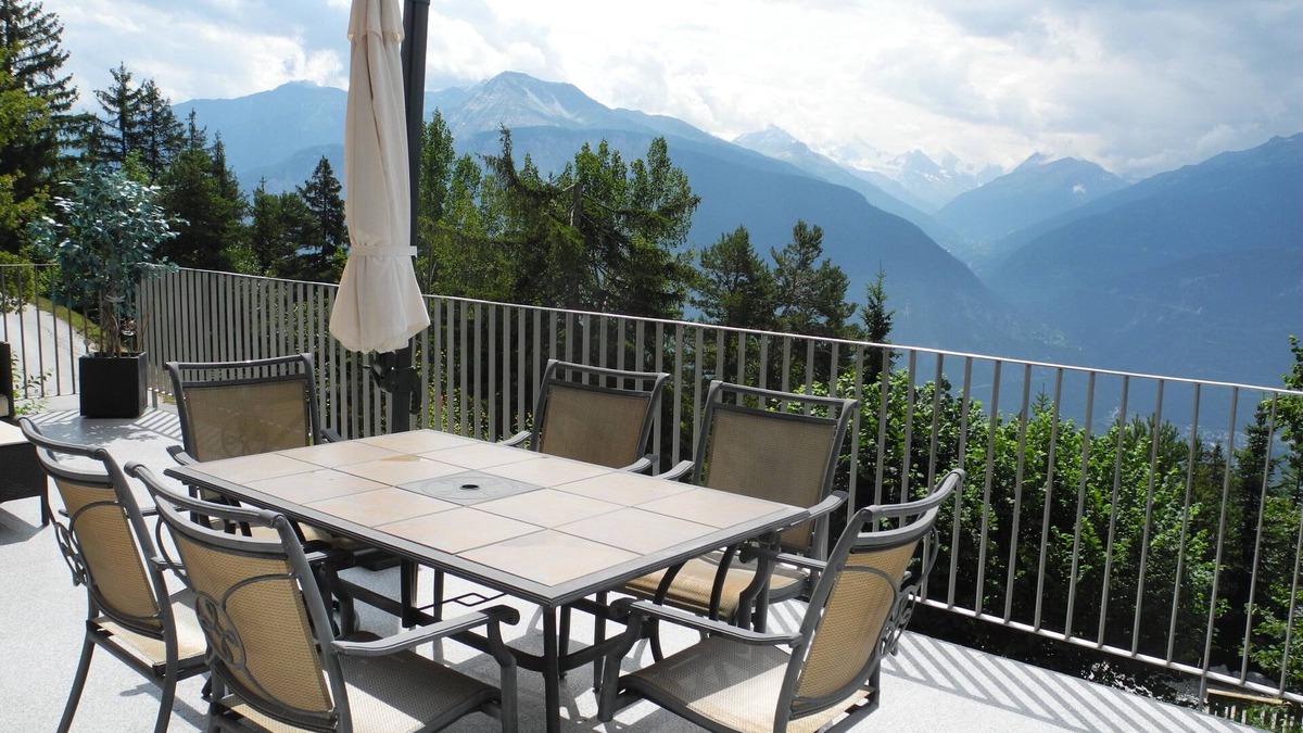 Crans-Montana Ski Chalet | Scenic Sport Fit Chalet, very close to the slopes