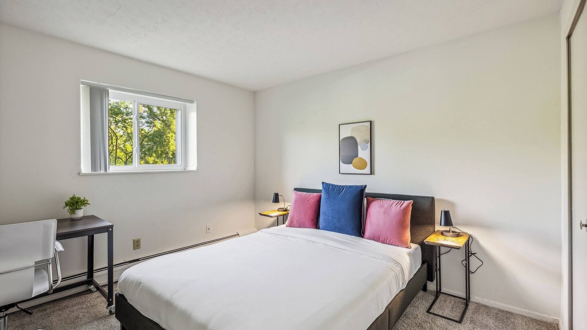 Parma Apartment | Scenic Towers 3012 I Cozy & Comfy I Free Parking