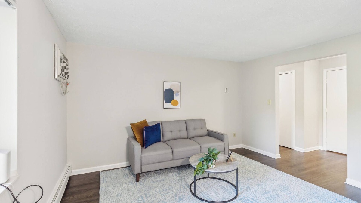 Parma Apartment | Scenic towers 3020I Cozy & Comfy I Free Parking