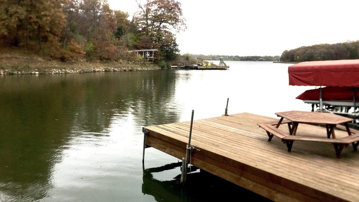 Panora House | Scenic treetop views at Lake Panorama