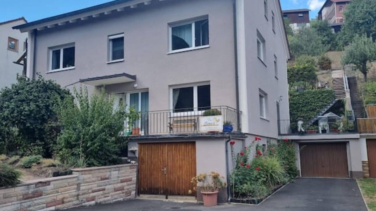 Eltmann Condo | Schöne 105 m² Ferienwohnung in Ruhiger Lage