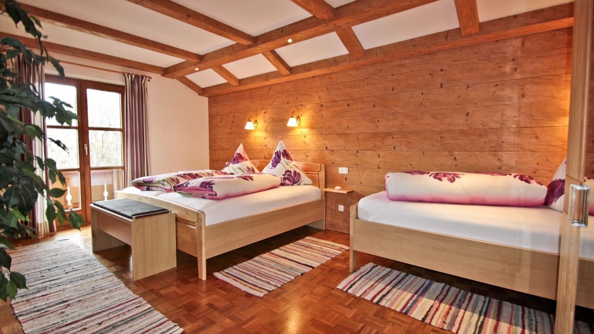 Grassau Apartment | "Schöne Aussicht" 73 qm, gemütliche Ferienwohnung mit Südostbalkon