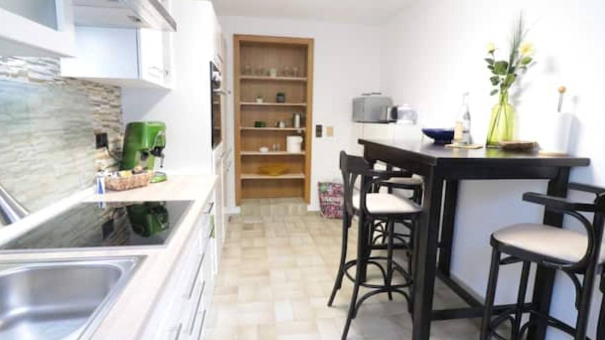 Neckarbischofsheim Apartment | Schöne Einliegerwhg in Villa mit Traumlage