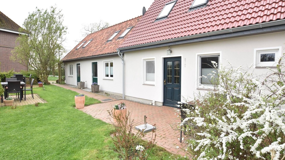Stellshagen Apartment | Schöne Ferienwohnung in Stellshagen mit Garten