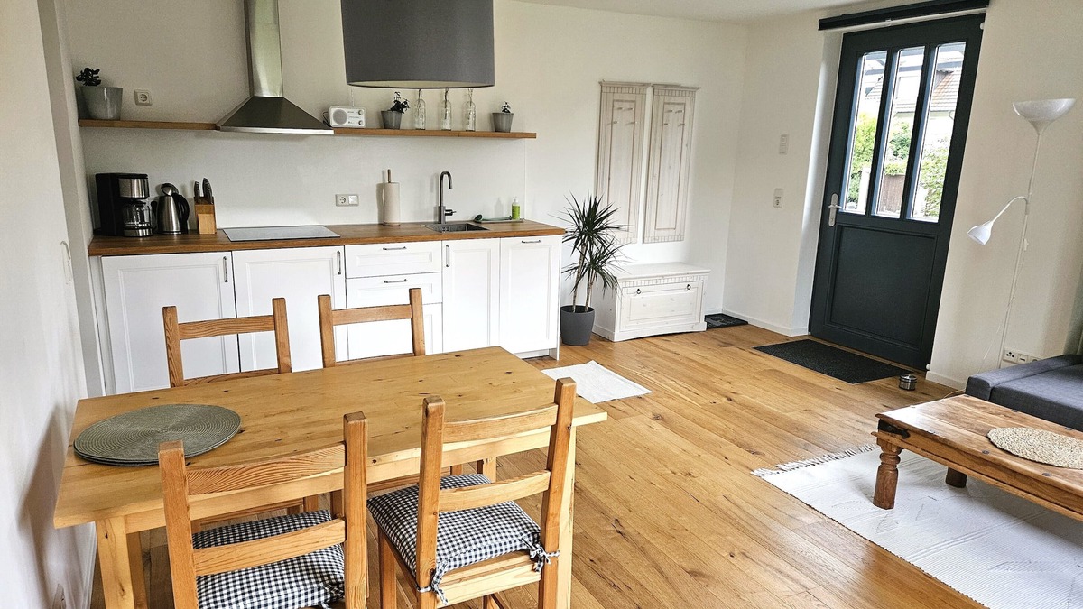 Radolfzell am Bodensee Apartment | Schöne, Gemütliche Fewo in Bauernhaus mit Garten